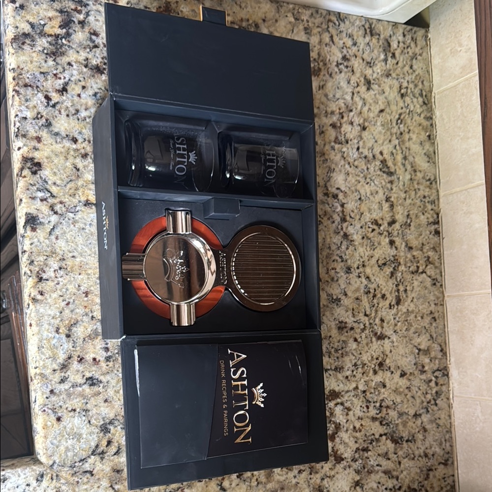 Black and Silver Cigar Ashtray Set